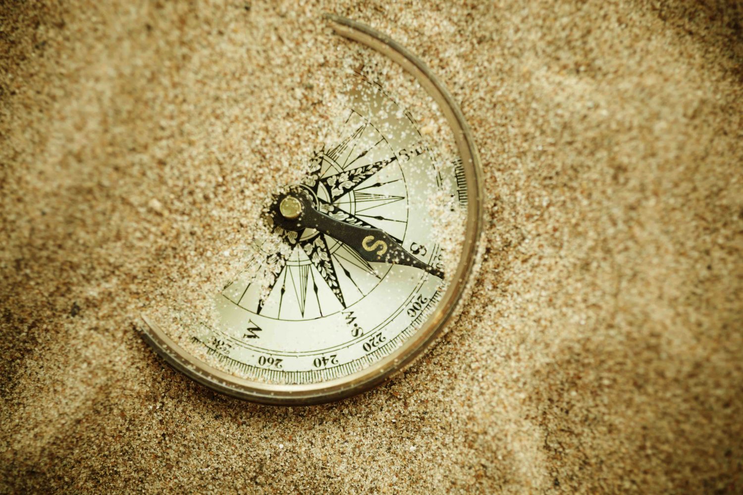 compass-sand-e1478054253647(2)