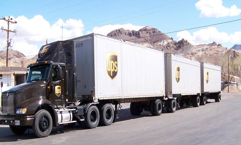 UPS_Truck_in_Beatty_Nevada_(1)